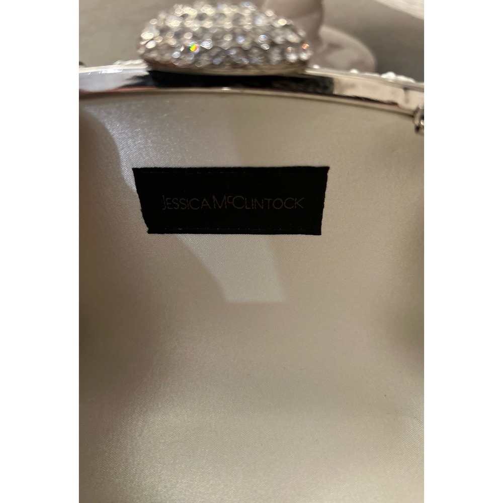 Jessica McClintock white pleated evening clutch a rhinestone-embellish clasp - Picture 6 of 7